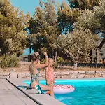 ホテル Obonjan Island シベニク
