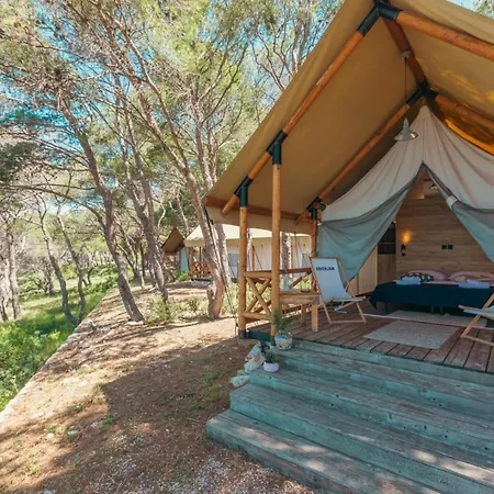 Hotel Obonjan Island 4*