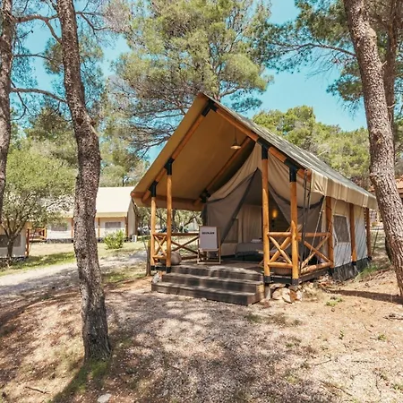 Отель Obonjan Island 4*