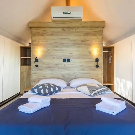 Hotel Obonjan Island