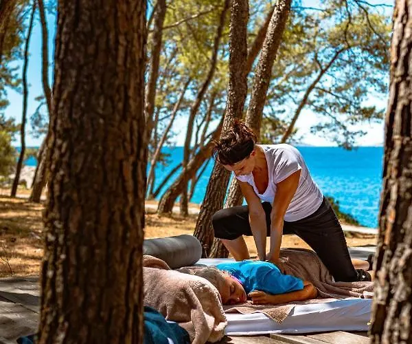 Obonjan Island שיבניק