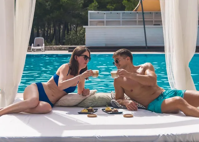 Obonjan Island Шибеник